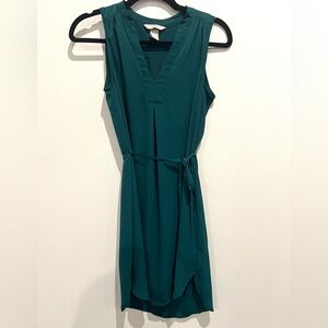 H&M dark emerald spruce green sleeveless dress v neck with belt size 0